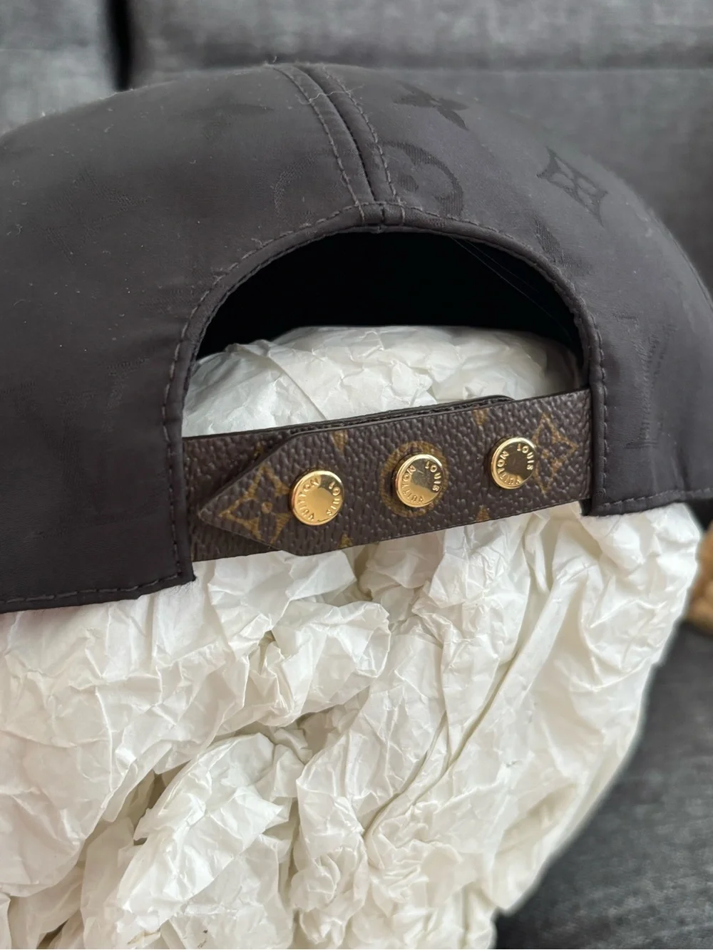 Louis Vuitton Get Ready Black Monogram Cap Large Preloved.